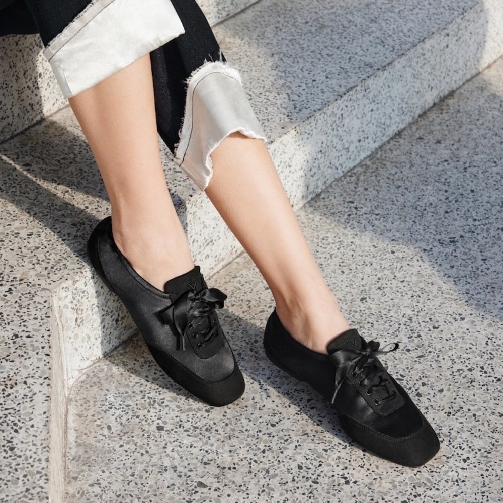VIVAIA Black Cristina Satin Square Toe Lace-Up Barefoot Ballet‎ Flats US/7-7.5